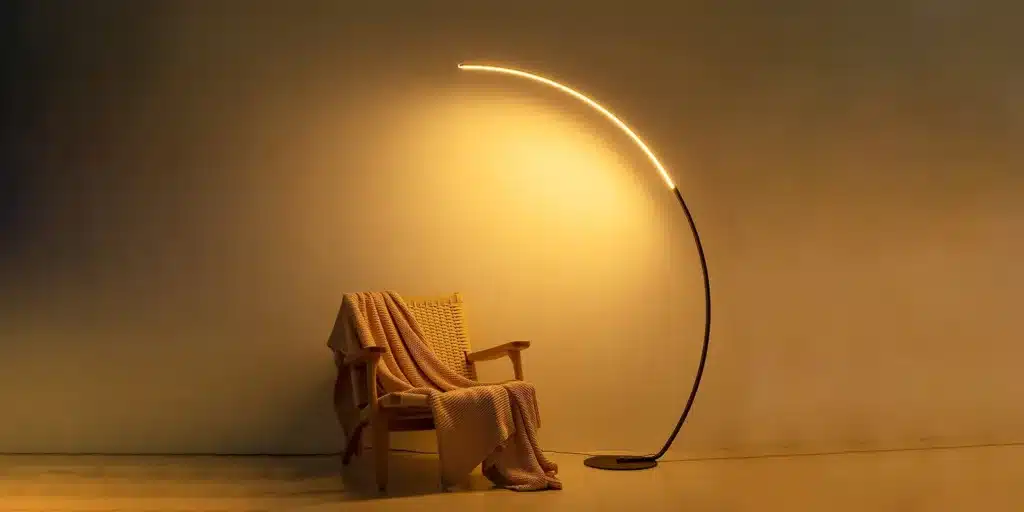 NUÜR Arc Floor Lamp