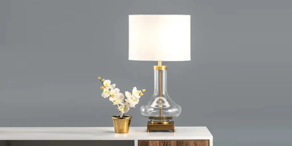 Shillington Glass Table Lamp