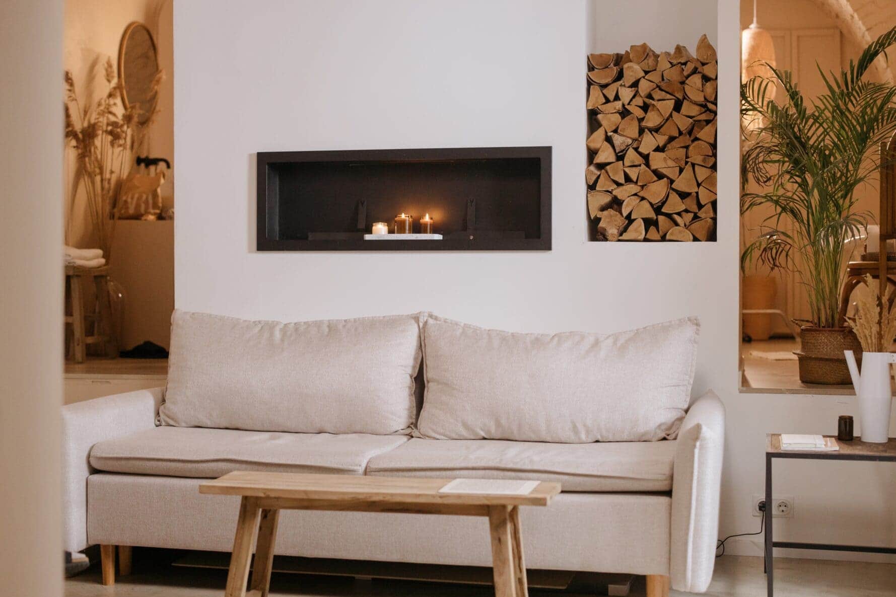 5 Expert Tips for Choosing the Perfect Minimalist Sofa (+ Bonus Picks!)