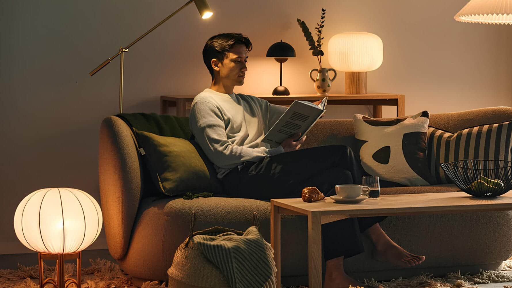 Best 8 Table Lamps for Men Under $1000 – Must-Have Picks for a Stylish Look in May