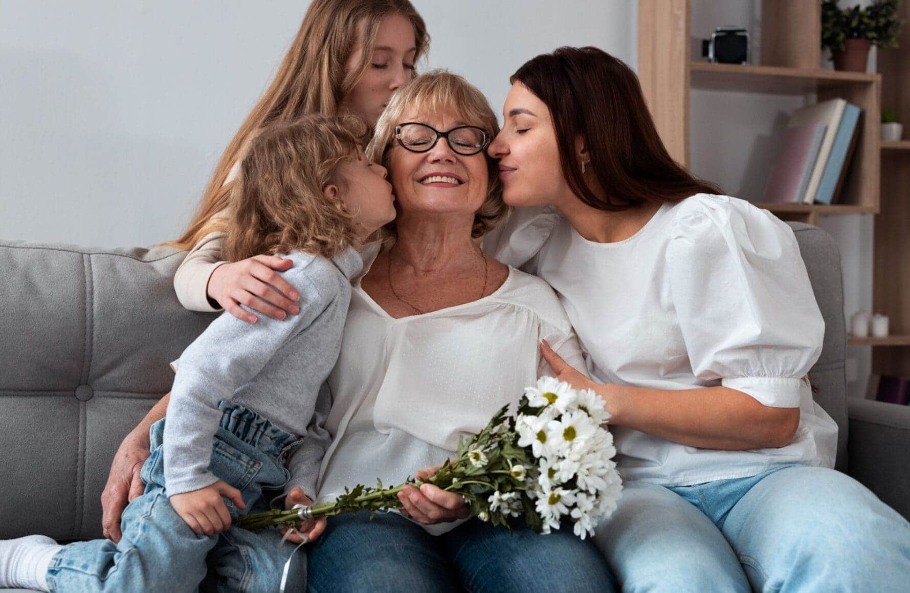2024 Best Mother’s Day Gifts Ideas: Pamper Her with Love