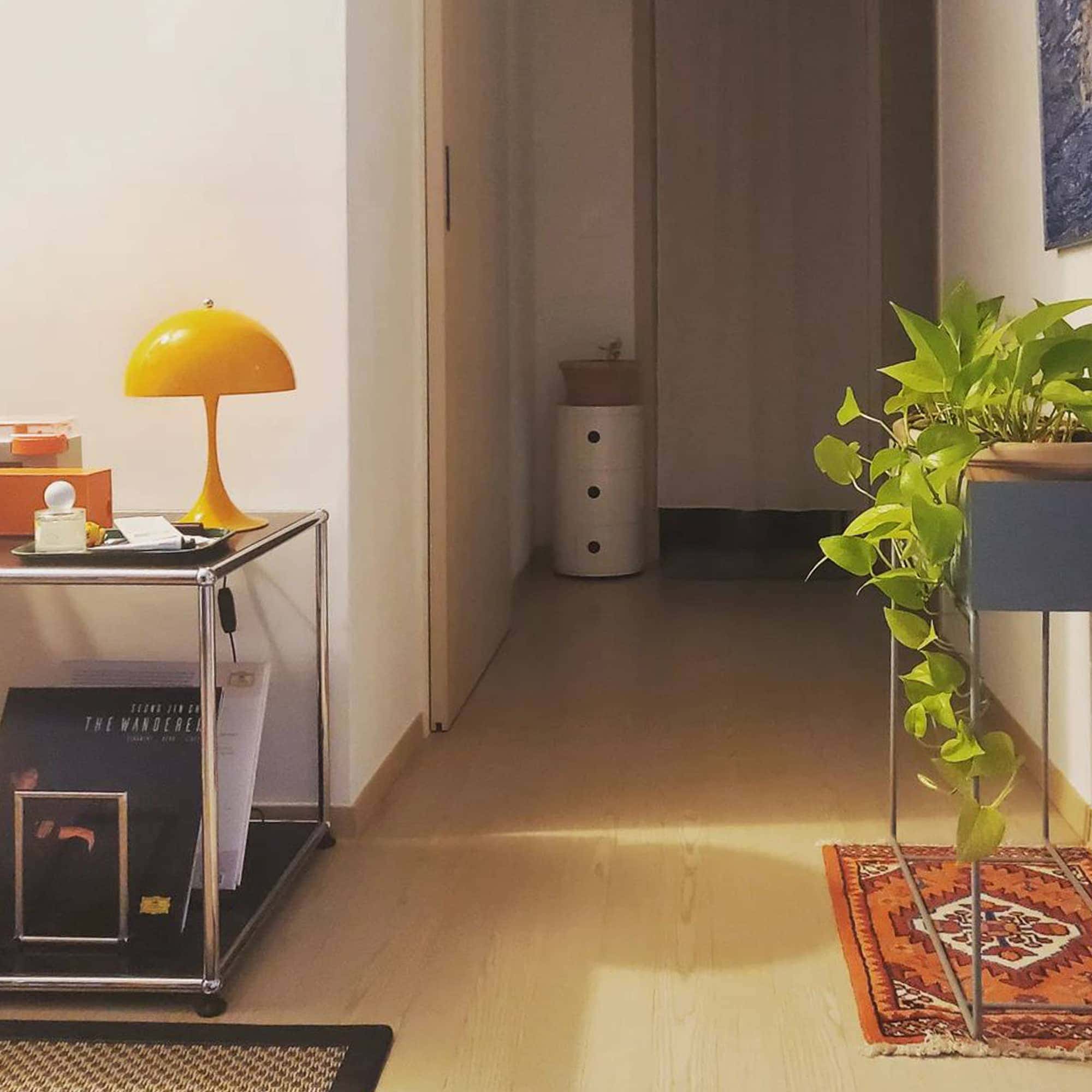 Fritz Side Table M21, view 3