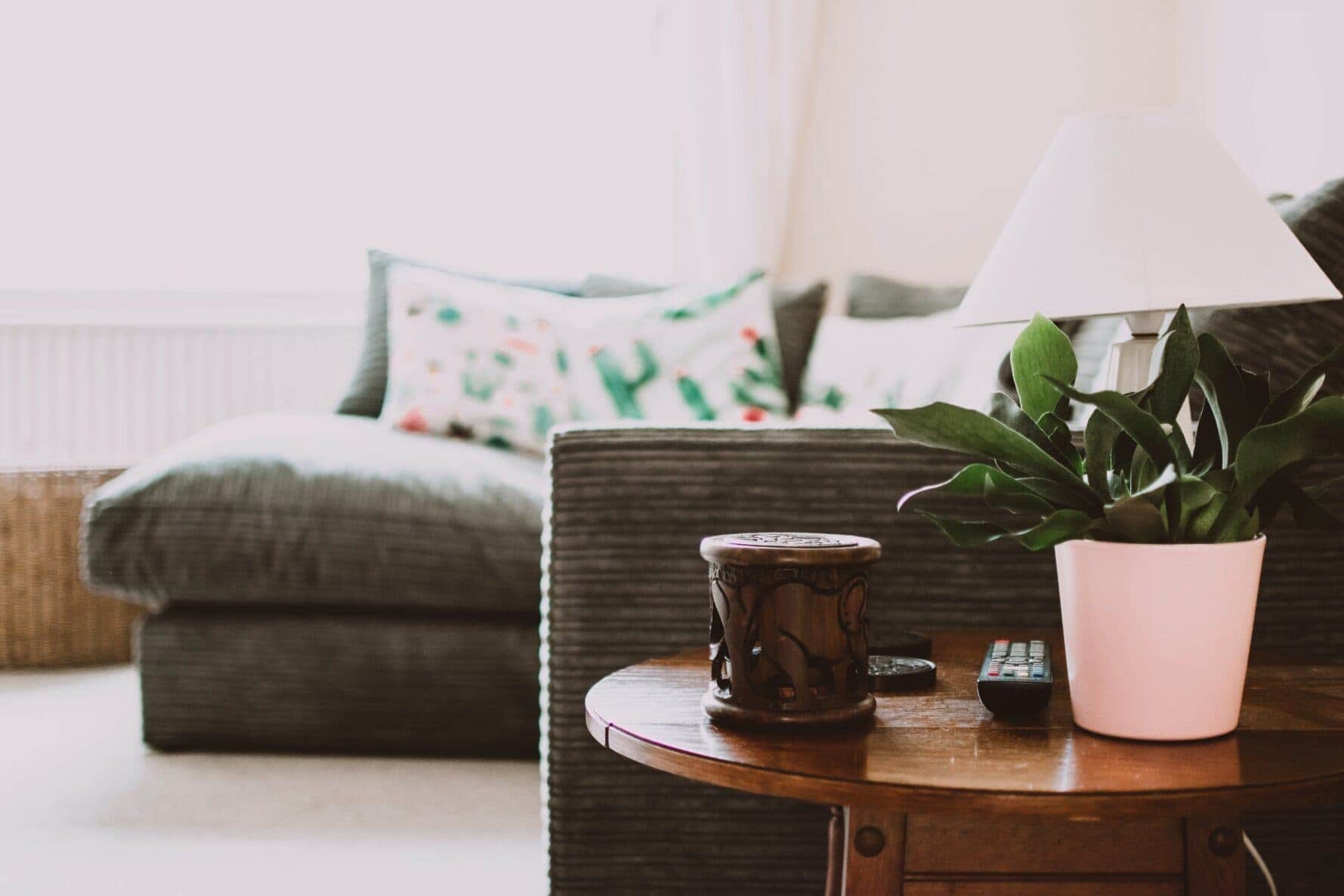 How to Decorate Side Tables in Living Room in 5 Easy Steps
