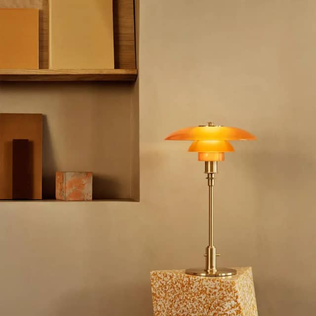 PH 3/2 Table Lamp Replica