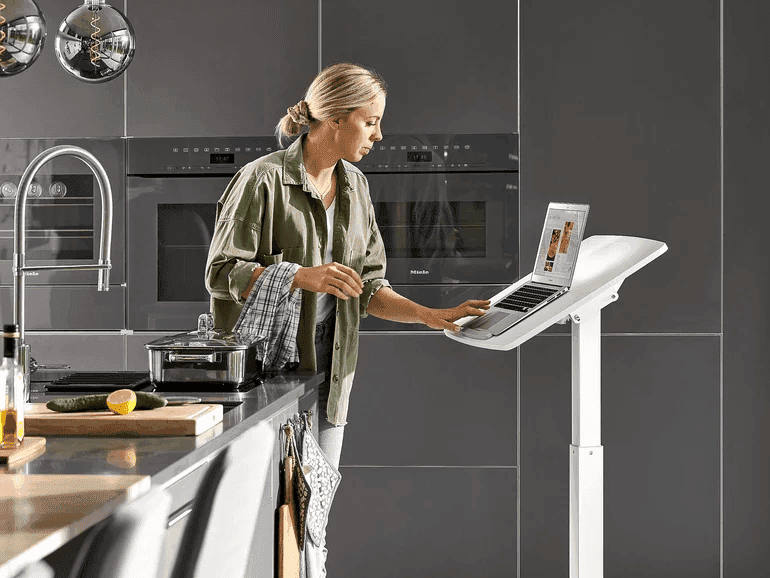 ideal standing desk height