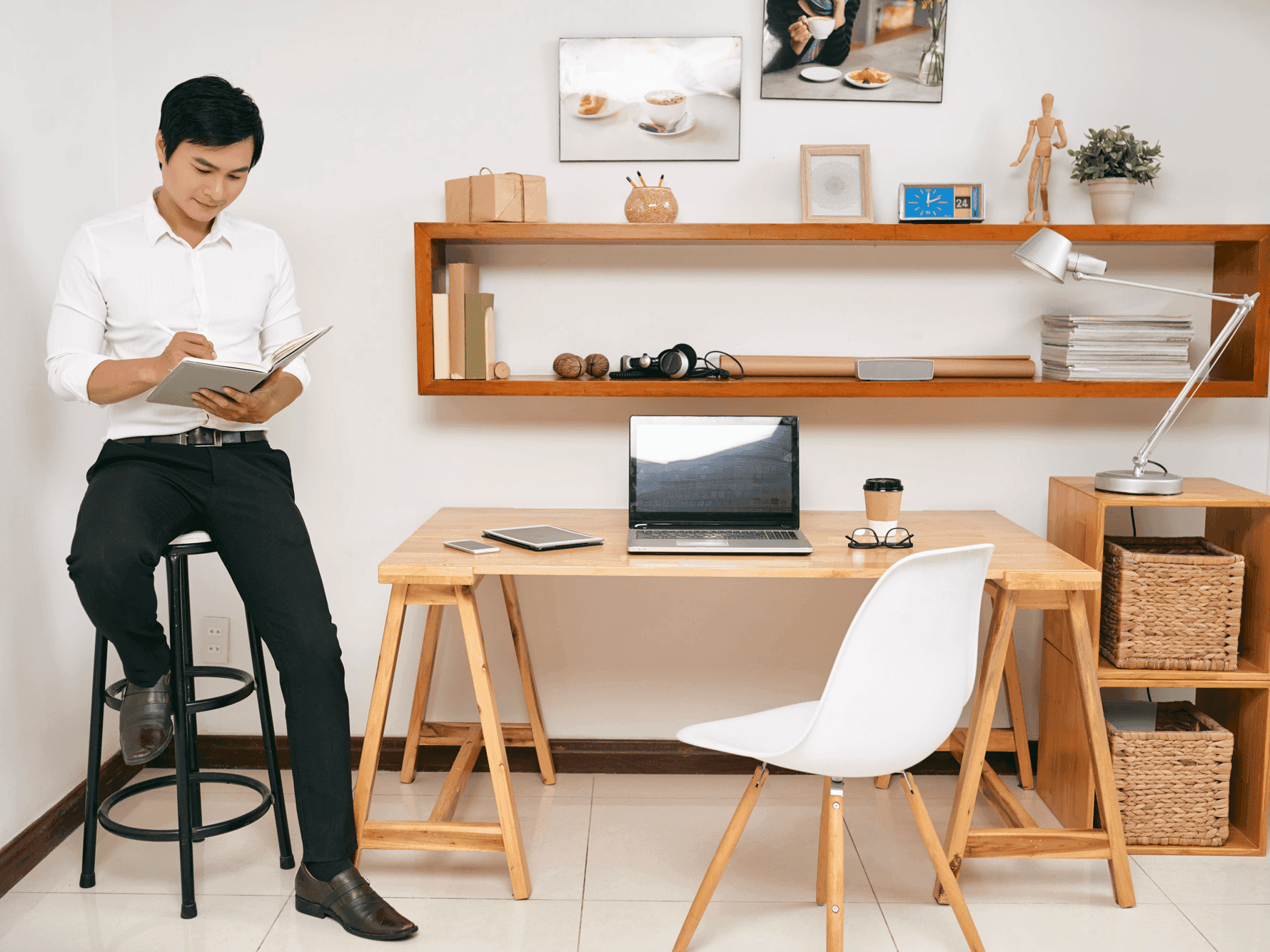 men's study room
