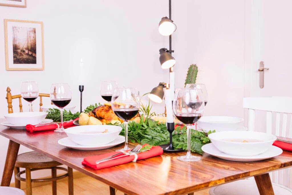 minimalist table interior