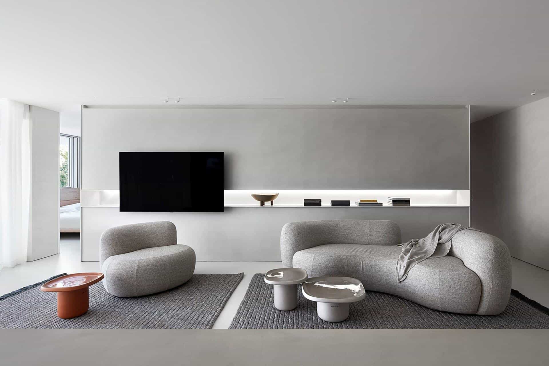 tateyama sofa inmodern fireplace