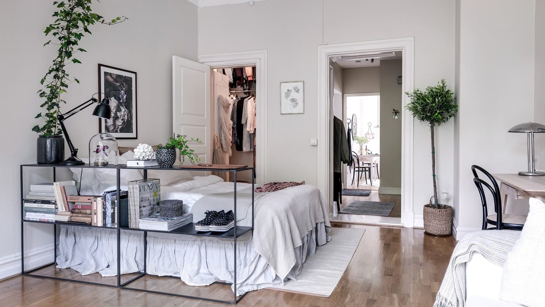 7 Best Ideas to Turn Living Room Into Bedroom