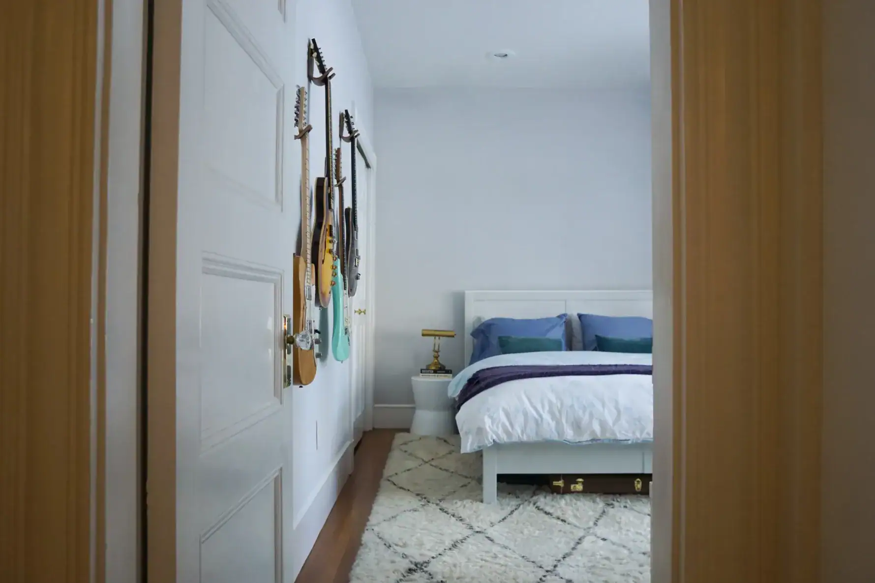 6 Guest Room Office Ideas: Discover Hidden Potential