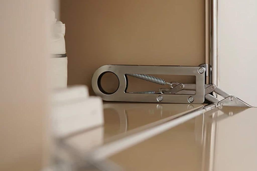 Konektra Spring Hinge