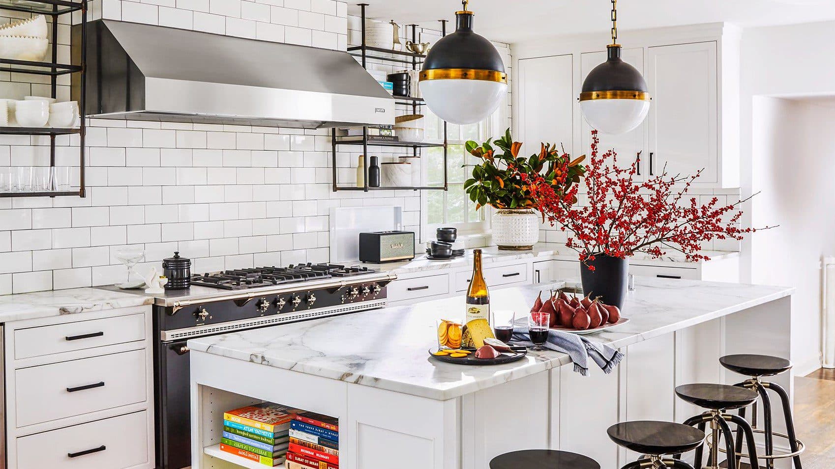 5 Creative Ways to Use White Wall Paneling Ideas in Small Spaces