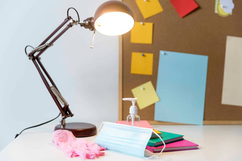 desk lamps_office decor ideas for women