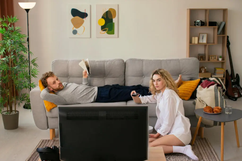 How Far Should Couch Be From Tv