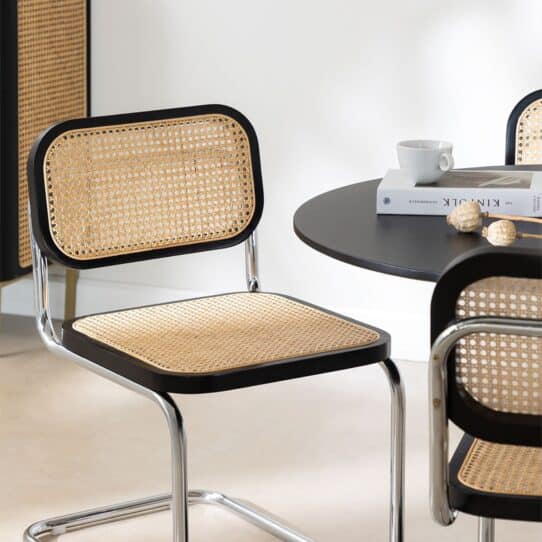Bauhaus design on the Cesca Chair Chaise Replica Dining Set.