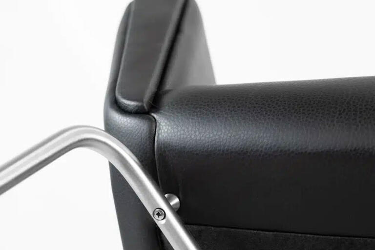 CH445 Wing Chair Detail 2