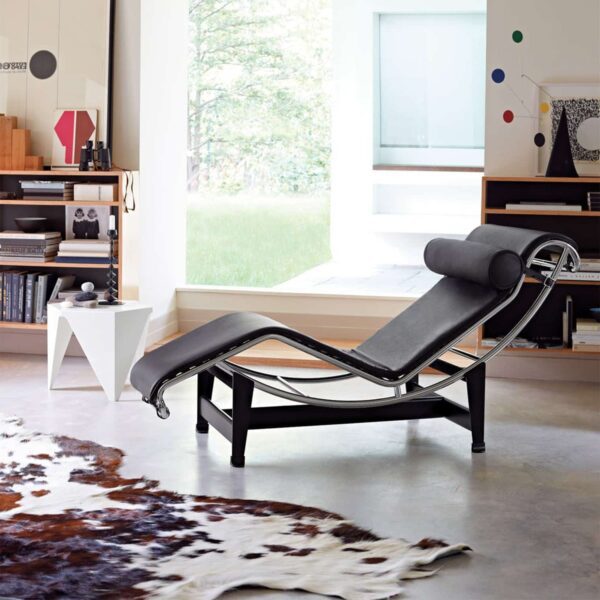 Iconic LC4 Chaise Lounge Replica - Exquisite Italian Leather, Ergonomic Design, Functional & Versatile, Timeless Aesthetic - Luxury Furniture Experience.