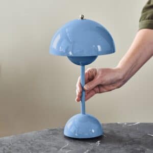 FlamingoTableLamp Blue 2 - Flowerpot VP9