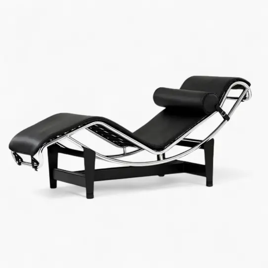 LC4 LoungeChair Black 1