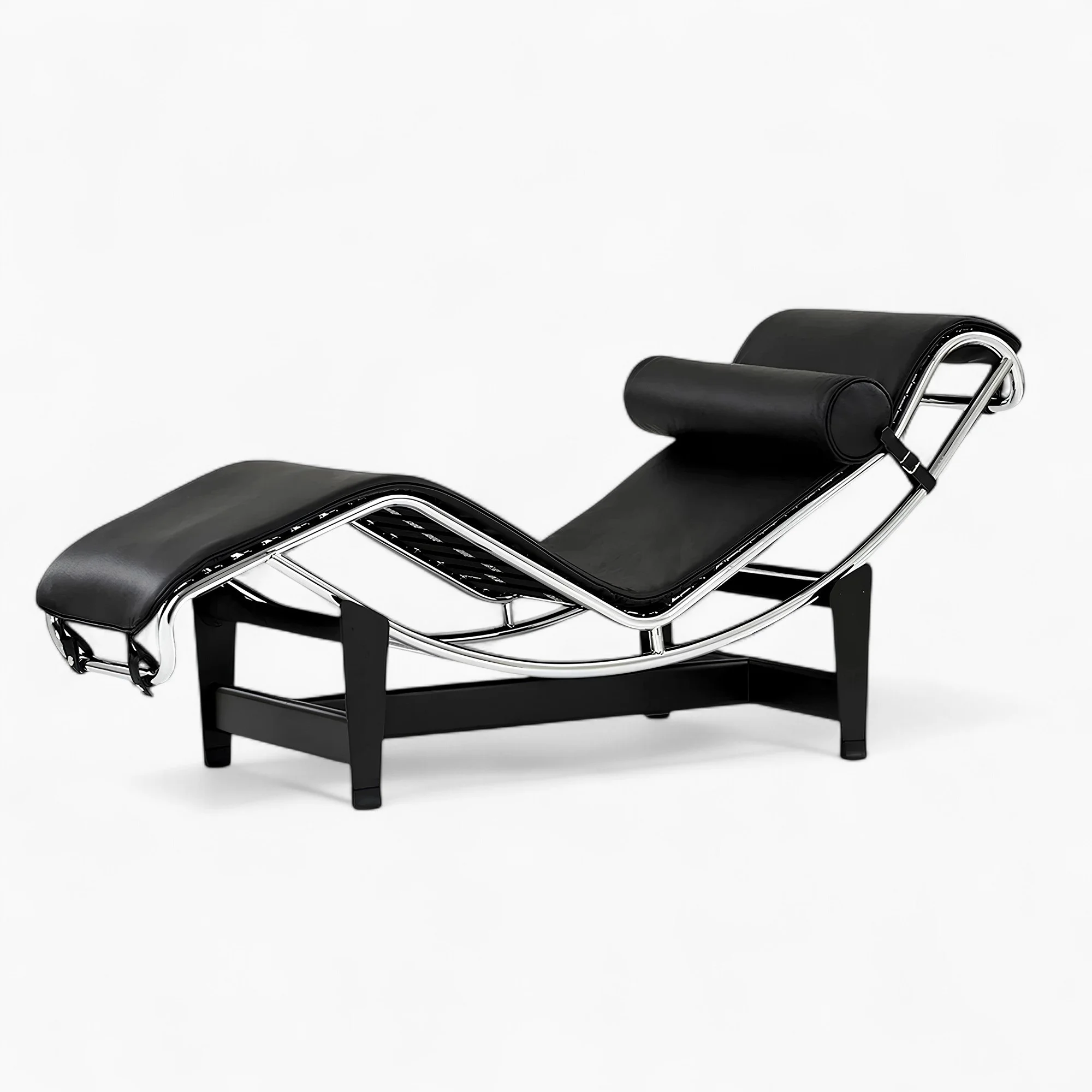 LC4 LoungeChair Black 1