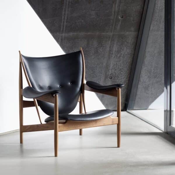 Luxurious Feel - Chieftain Chair Replica