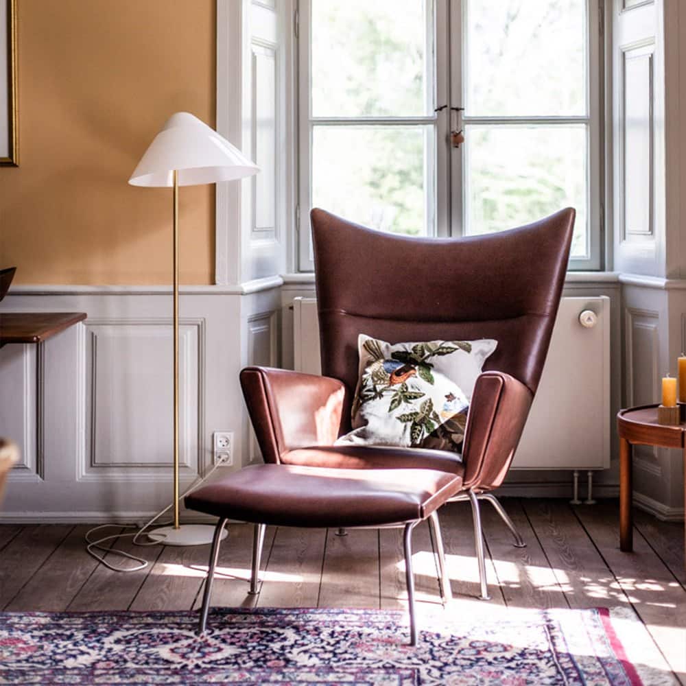 Luxurious Feel - CH445 Wing Chair Replica