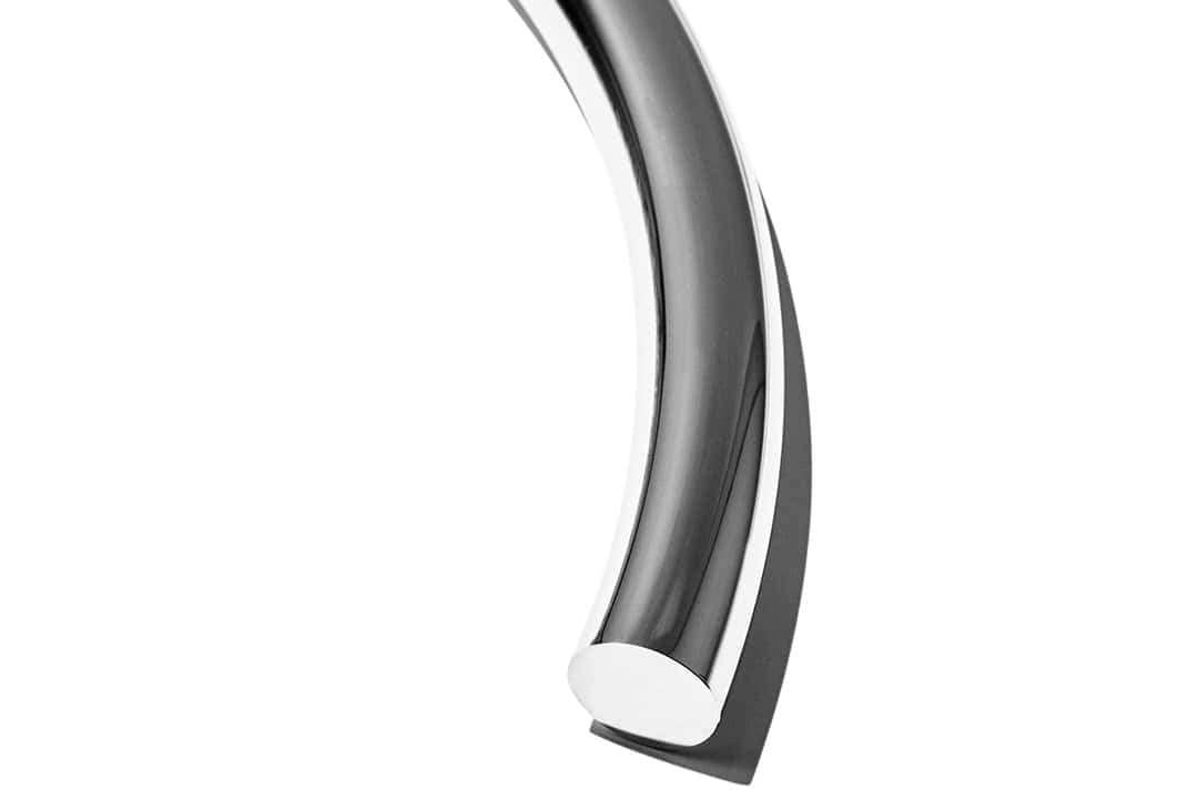 E1027 Feature 3 - E1027 Side Table