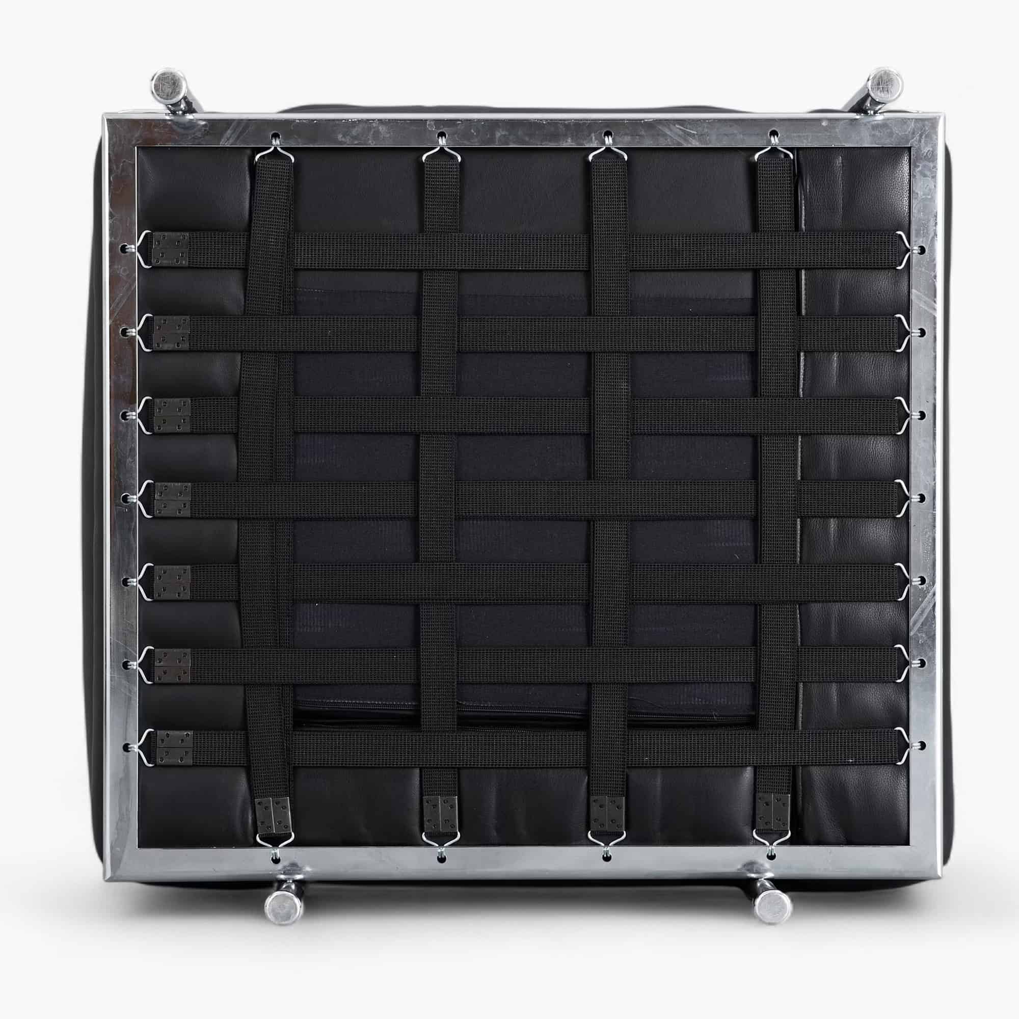 LC2 Armchair 11 LC2 Armchair 11 - LC2 Petit Modele