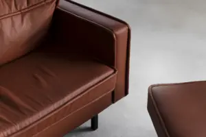 How to clean leather chair.