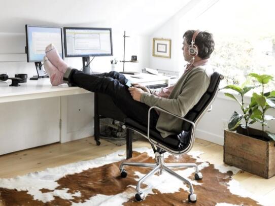 Discover the best recommendation minimalist office chairs for summer 2024 that promote health and productivity. Upgrade your workspace with sleek, ergonomic designs that combine style, comfort, and functionality.