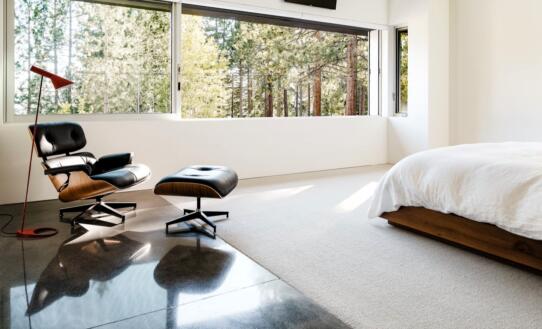 Summer Hack: 10 Best Comfortable Reading Chairs for Bedroom
