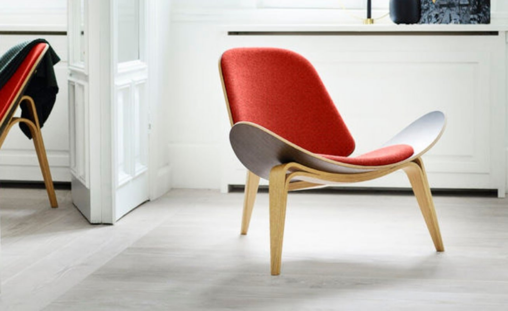 How to Choose Accent Chairs for a Minimalist Home - Easy Guide