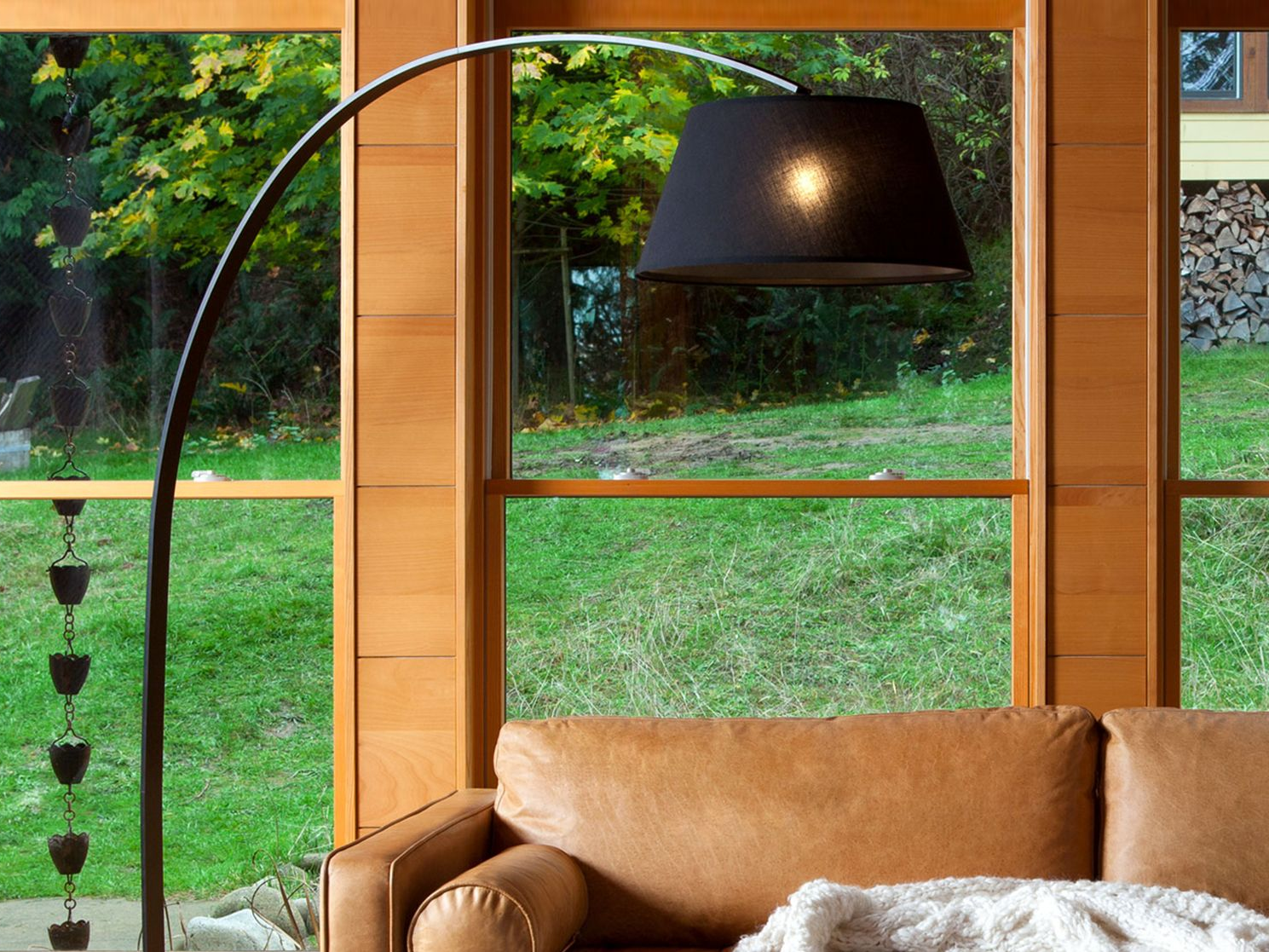 Best Floor Lamps for Living Room That Can Enhance Your Ambience