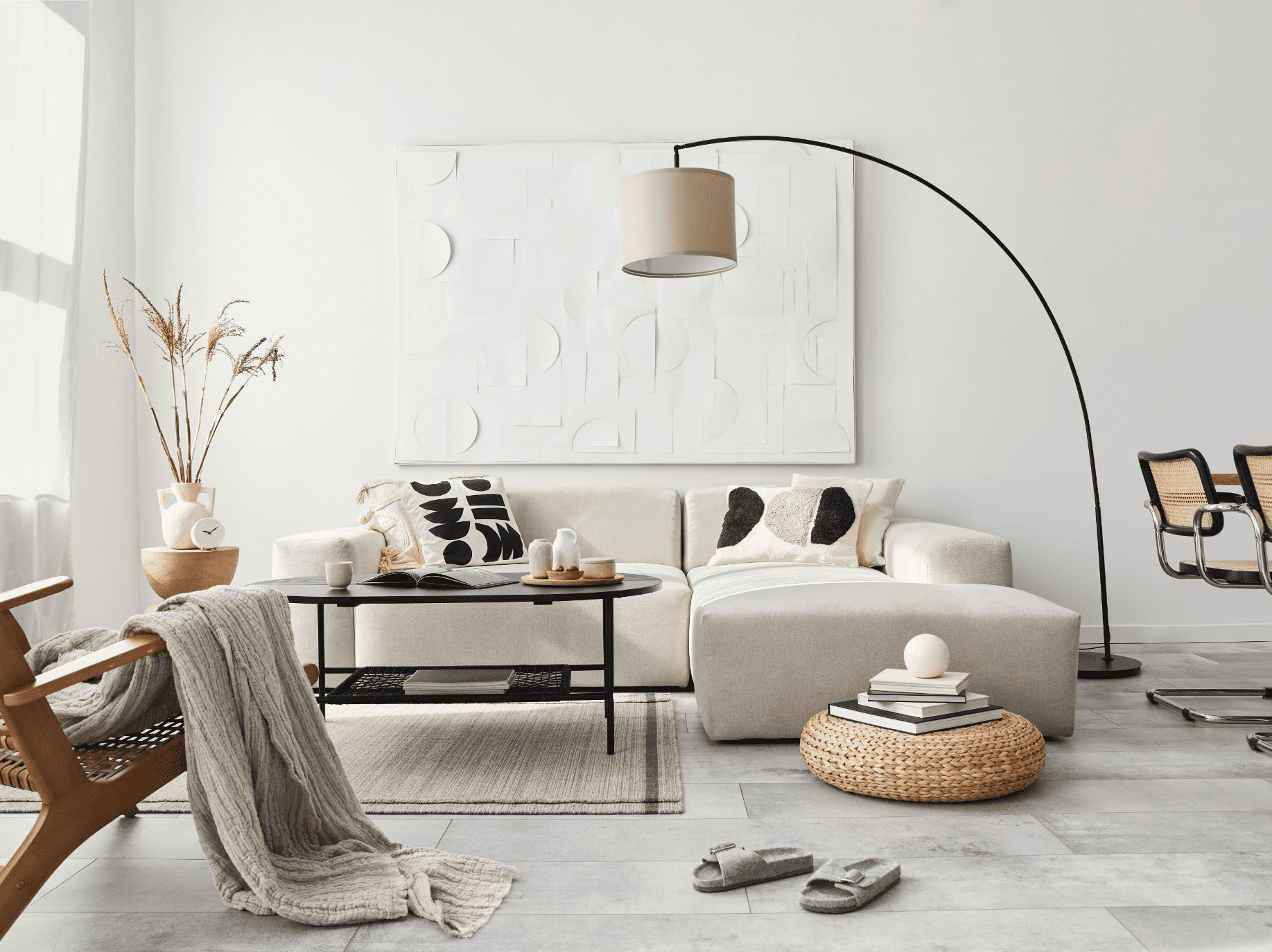 Best Floor Lamps for Living Room That Can Enhance Your Ambience