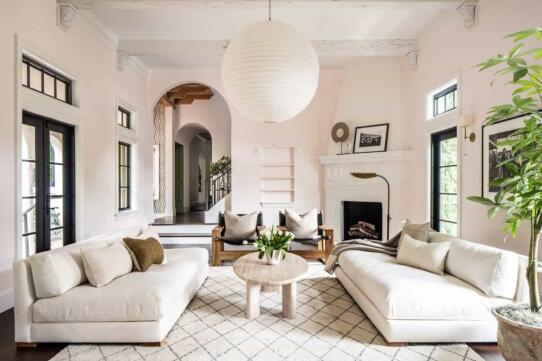 Spanish-Style-Home-Design-Calimia-Home-01-1-Kindesign | Sohnne® Spanish Style Home Design Calimia Home 01 1 Kindesign - Spanish Style Homes