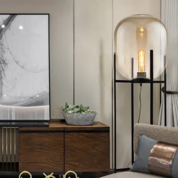 Pasca modern dengan Rak Empat Tripod Dekorasi Rumah LED Lampu Kaca Nordik Lampu Berdiri Ruang Keluarga.jpg 1 | Sohnne®