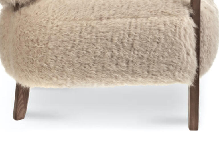 Feature Yeti Sheepskin Armchair 3