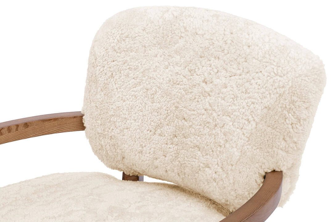 Yeti Armchair - Feature 2 - Yeti Sheepskin