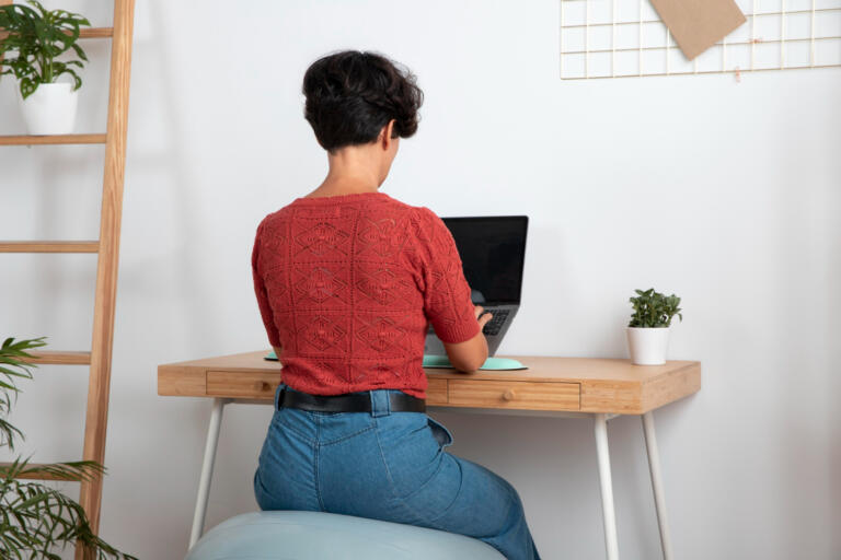 2149132336 - Sitting Positions, posture