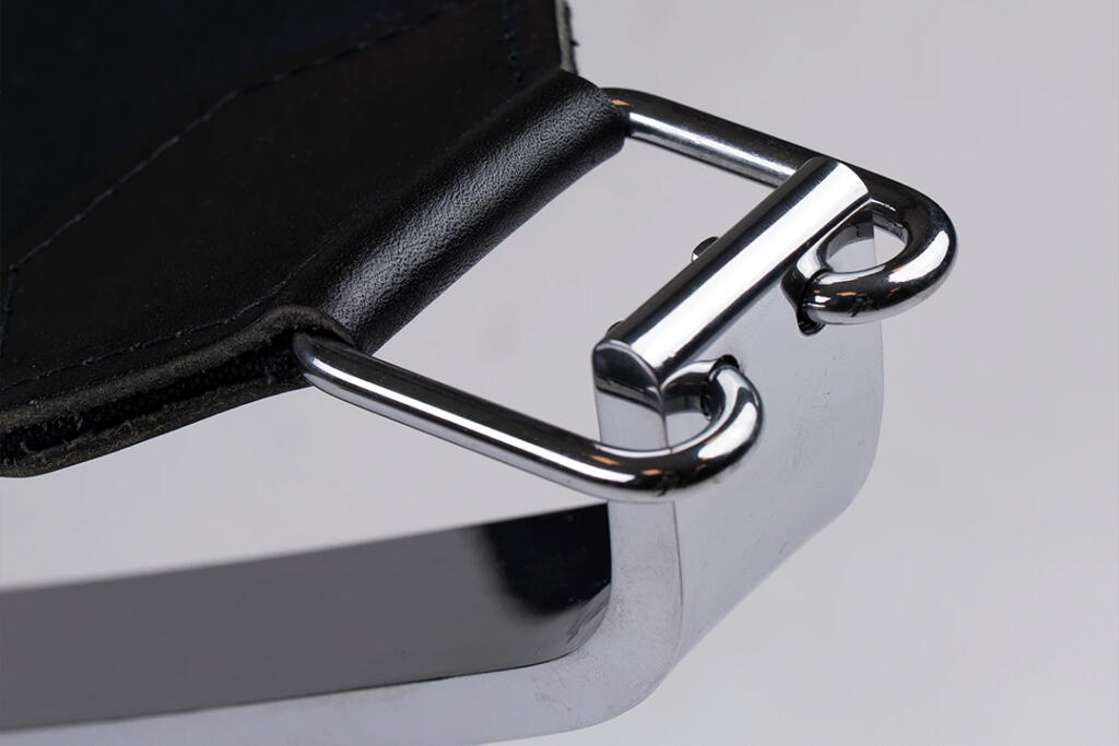 Falcon Chair with Ottoman Detail | Sohnne® Falcon Chair with Ottoman Detail