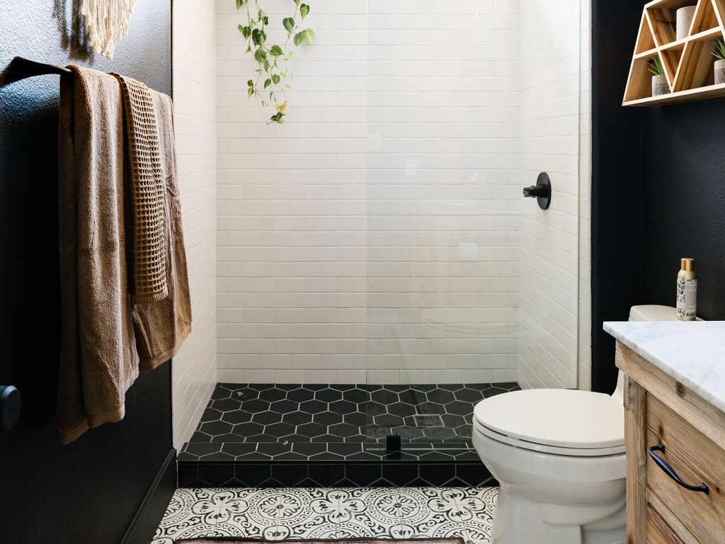 How to Make a Small Bathroom Look Bigger: 8 Clever Tricks You Must Know!