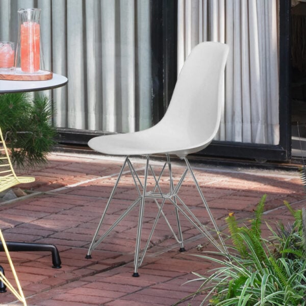 Eames Plastic Side Chair White 1