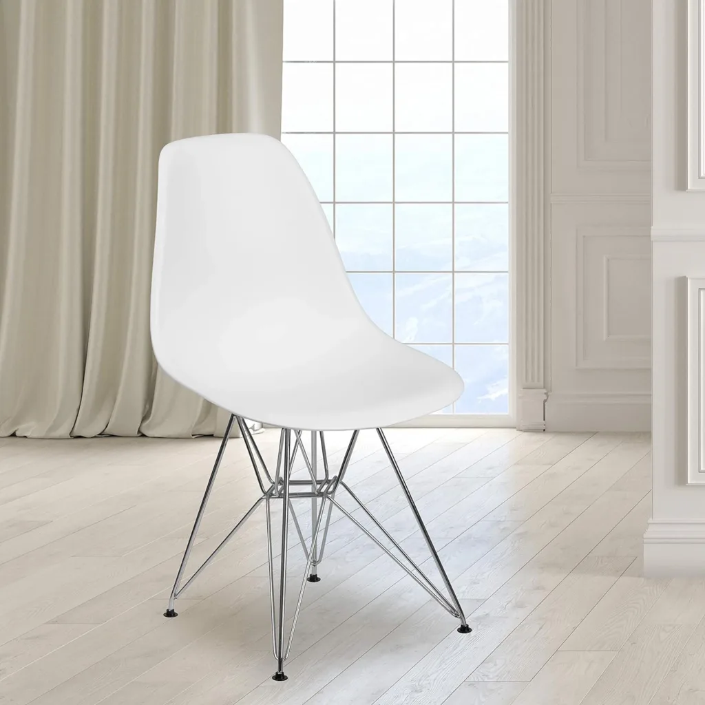 Eames Plastic Side Chair