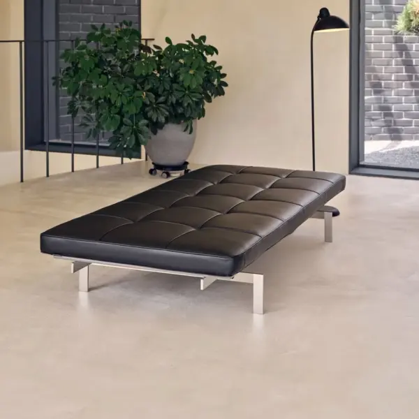 PK80 Daybed Black 1