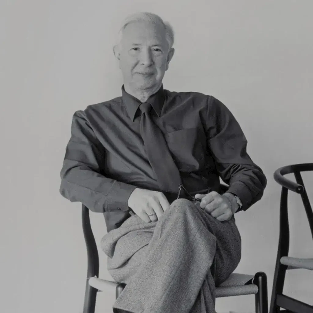 Banner Designer Hans J. Wegner Mobile