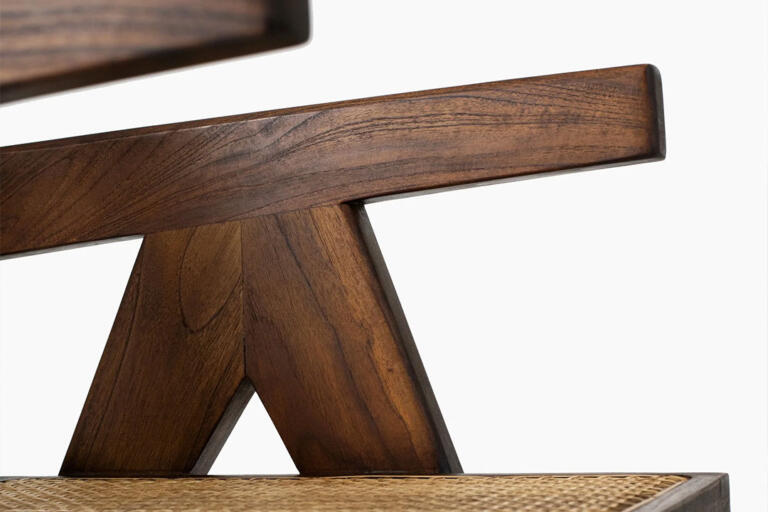 Chandigarh Easy Chair Details1