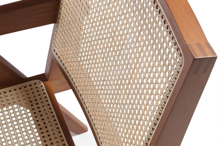 Chandigarh Easy Chair Details4 1