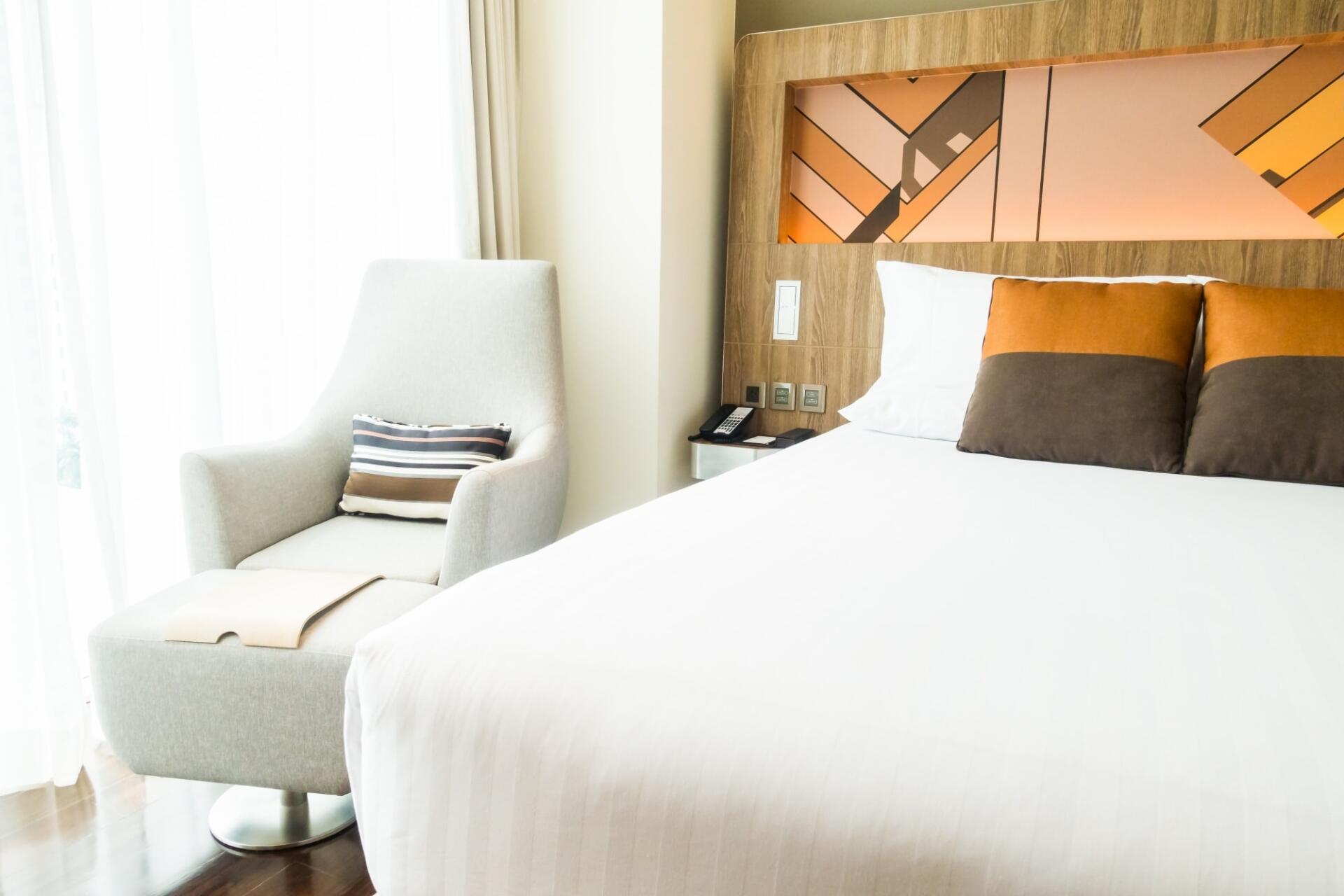 Balancing Comfort and Style in Hotel Room Furniture