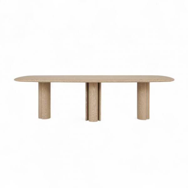 Elefant Table Replica 2