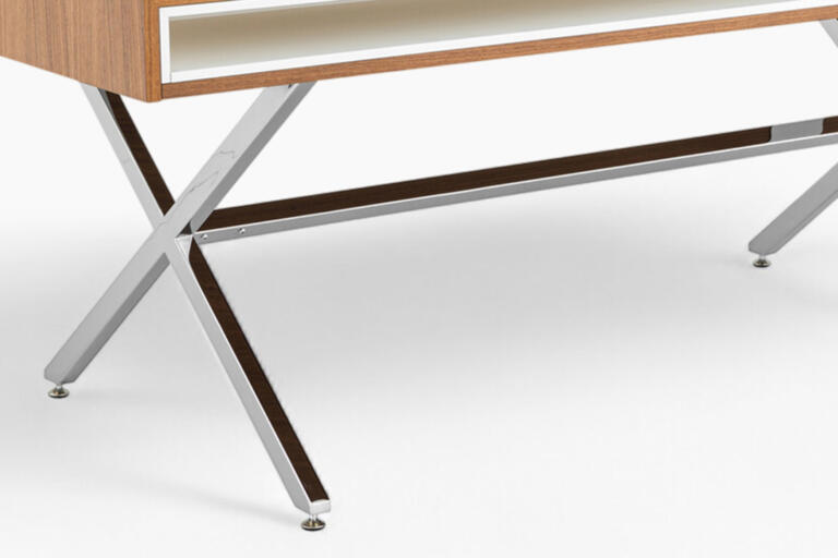 President Desk Feature 5